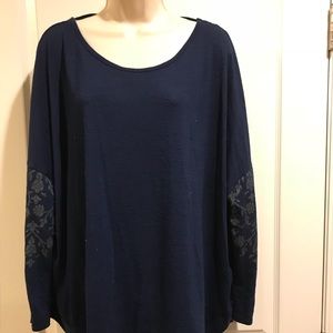 Gaiam size large yoga top